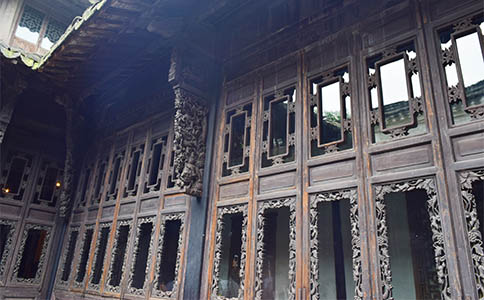 古代木門窗在色彩上如何運(yùn)用？